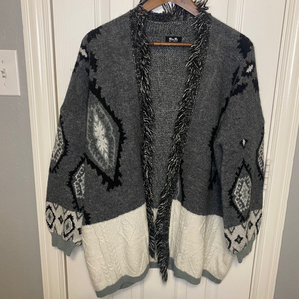 Miss Me Cardigan Sweater Small Aztec Southwestern‎ Fringe Grey Cream Cowboy